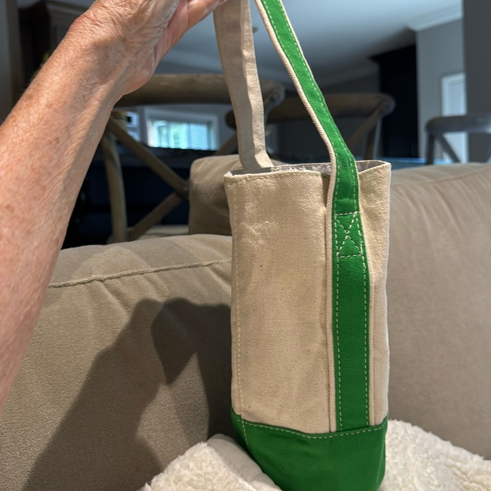 Buckhead Bettie’s wine champagne tote masters green Georgia sorority boat tote